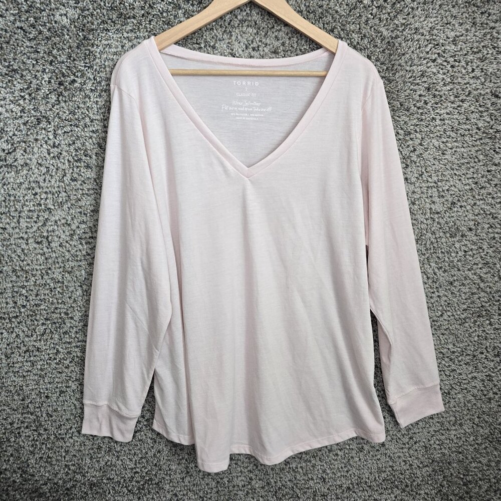 Torrid Top Womens 2 US Plus 2X Pink Classic Fit V Neck Long Sleeve Casual Ladies